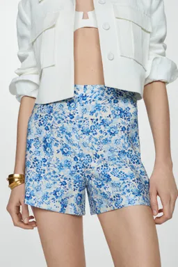 Shorts floral corte recto de Mango en Shorts para argentina