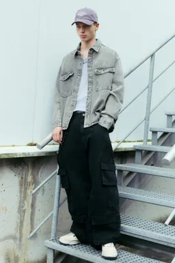 Jeans cargo superbaggy de Pull&Bear en Pantalones para argentina