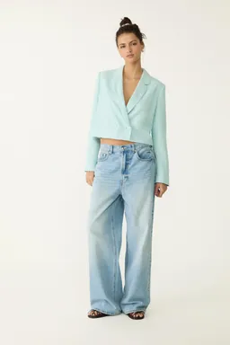 Blazer crop espalda con lazos de Stradivarius en Blazers para argentina