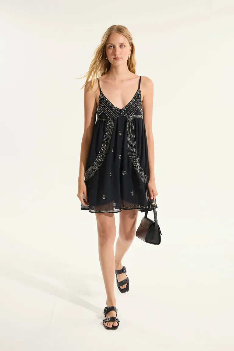 Vestido de gasa bordado con canutillos, escote en V y calce amplio de Portsaid en Vestidos para argentina