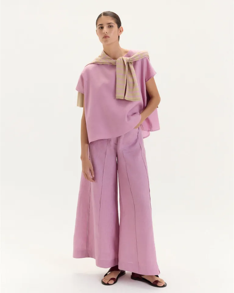 Top evasé de corte suelto con mangas cortas y detalle de abotonadura en la espalda de Blue Sheep en Tops para argentina