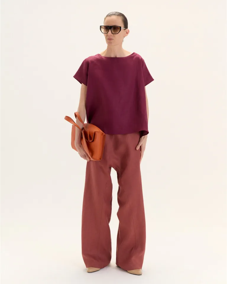 Top evasé de corte suelto con mangas cortas y detalle de abotonadura en la espalda de Blue Sheep en Tops para argentina