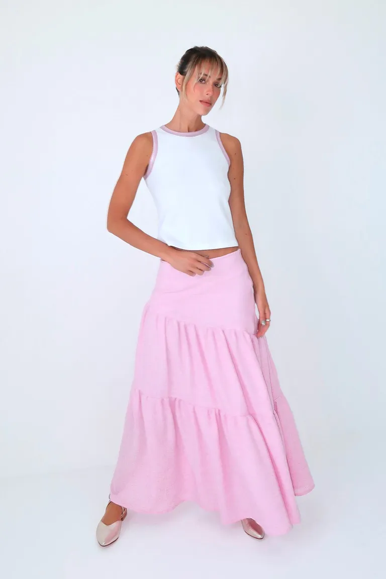 Musculosa de material morley con detalles de microtul metalizado en cuello y sisas de Naíma en Tops para argentina