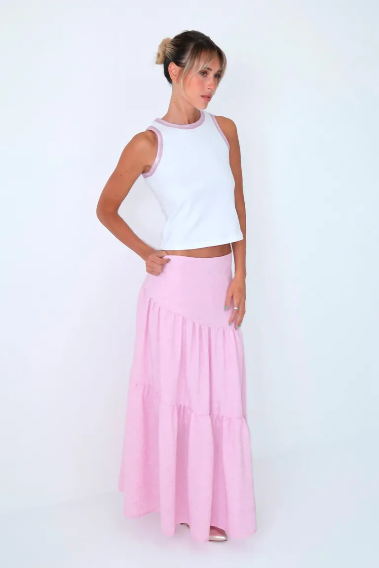 Musculosa de material morley con detalles de microtul metalizado en cuello y sisas de Naíma en Tops para argentina