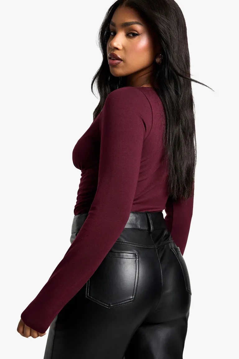 Top envolvente modal doble capa de Boohoo en Tops para argentina