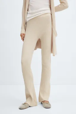 Pantalón canalé wideleg de Mango en Pantalones para argentina