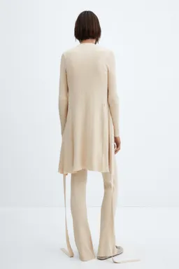 Pantalón canalé wideleg de Mango en Pantalones para argentina