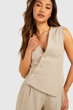 Chaleco asimétrico espalda ajustable de Boohoo en Chalecos para argentina
