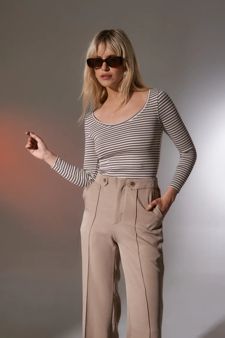 Remera a rayas de manga larga para mujer en estilo moderno de Apricot en Remeras para argentina