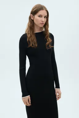 Vestido punto ribetes contraste de Mango en Vestidos para argentina