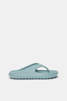 Sandalias de goma de Pull&Bear en Sandalias y Ojotas para argentina