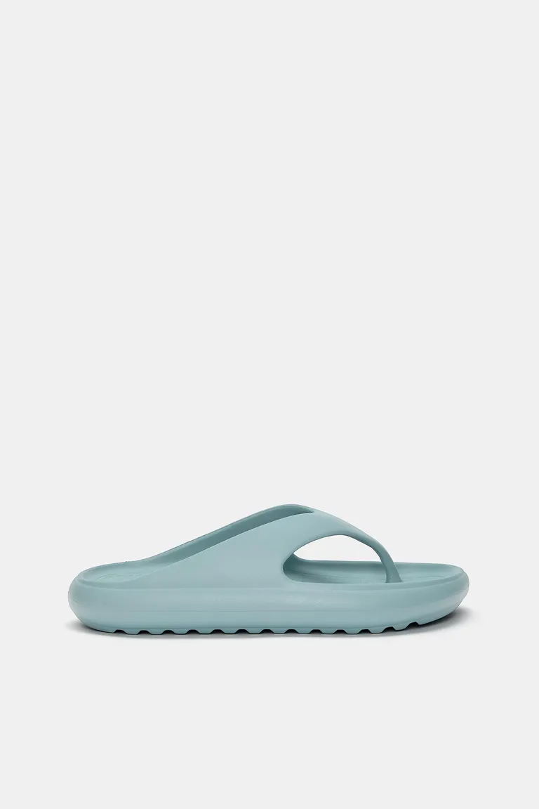 Sandalias de goma de Pull&Bear en Sandalias y Ojotas para argentina