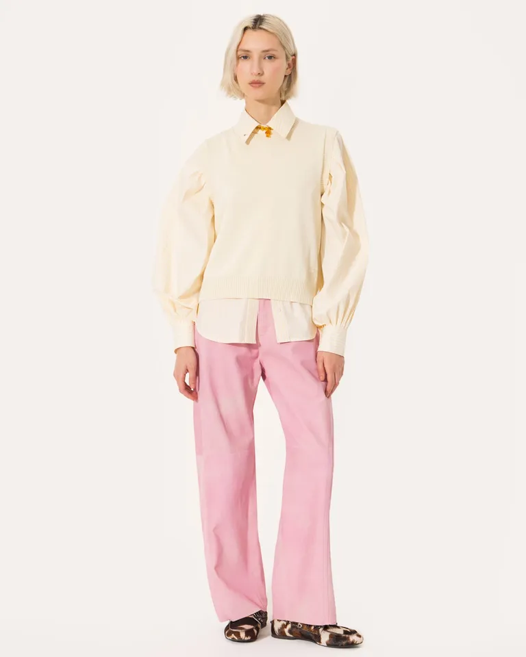 Blusa de mangas abultadas en tela de viscosa blanca para un toque elegante y moderno de Jazmin Chebar en Blusas para argentina