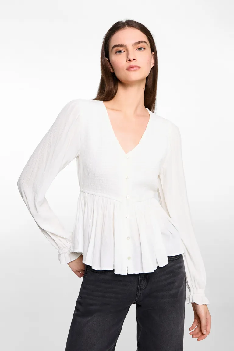 Blusa fluida fruncida de Mango Teen en Blusas para argentina