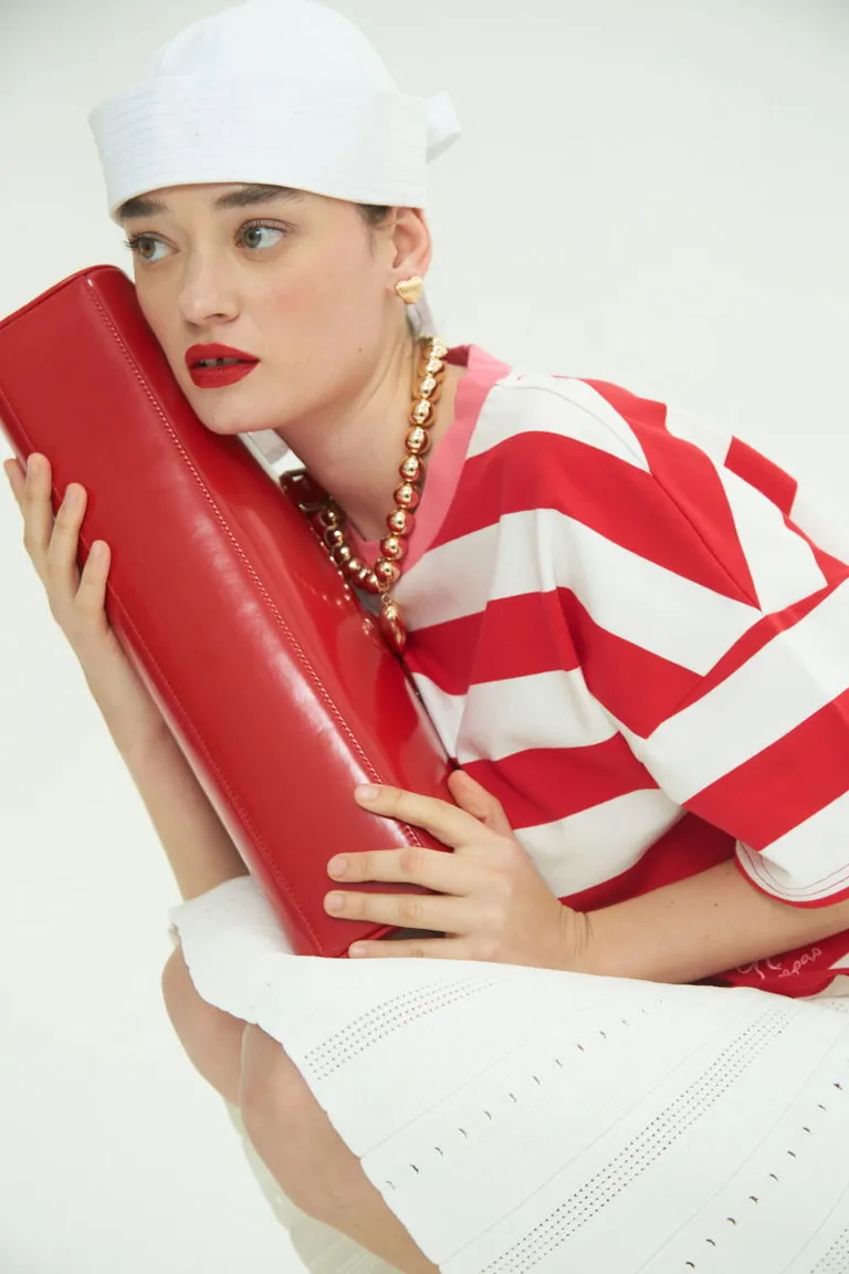 Remera a rayas con bordado y logo - Un básico de moda con estilo propio de Las Pepas en Remeras para argentina