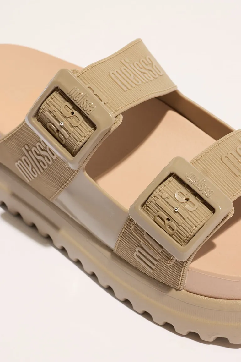 Sandalias de plataforma Melissa Cozy Lover: Comodidad y estilo para tus momentos de relax de Portsaid en Sandalias para argentina