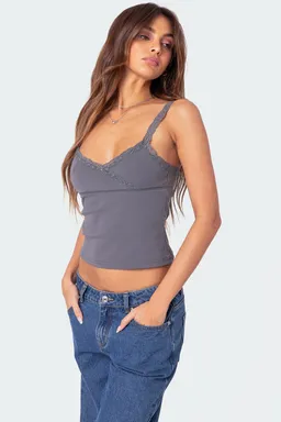Musculosa encaje amilia de Edikted en Tops para argentina