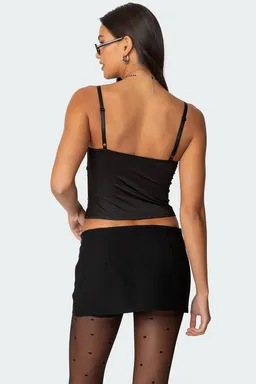 Musculosa capas encaje jaxon de Edikted en Tops para argentina