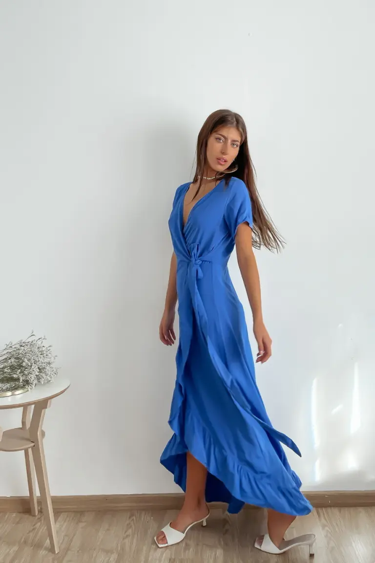 Vestido Cruzado Elegante de Benka en Vestidos para argentina