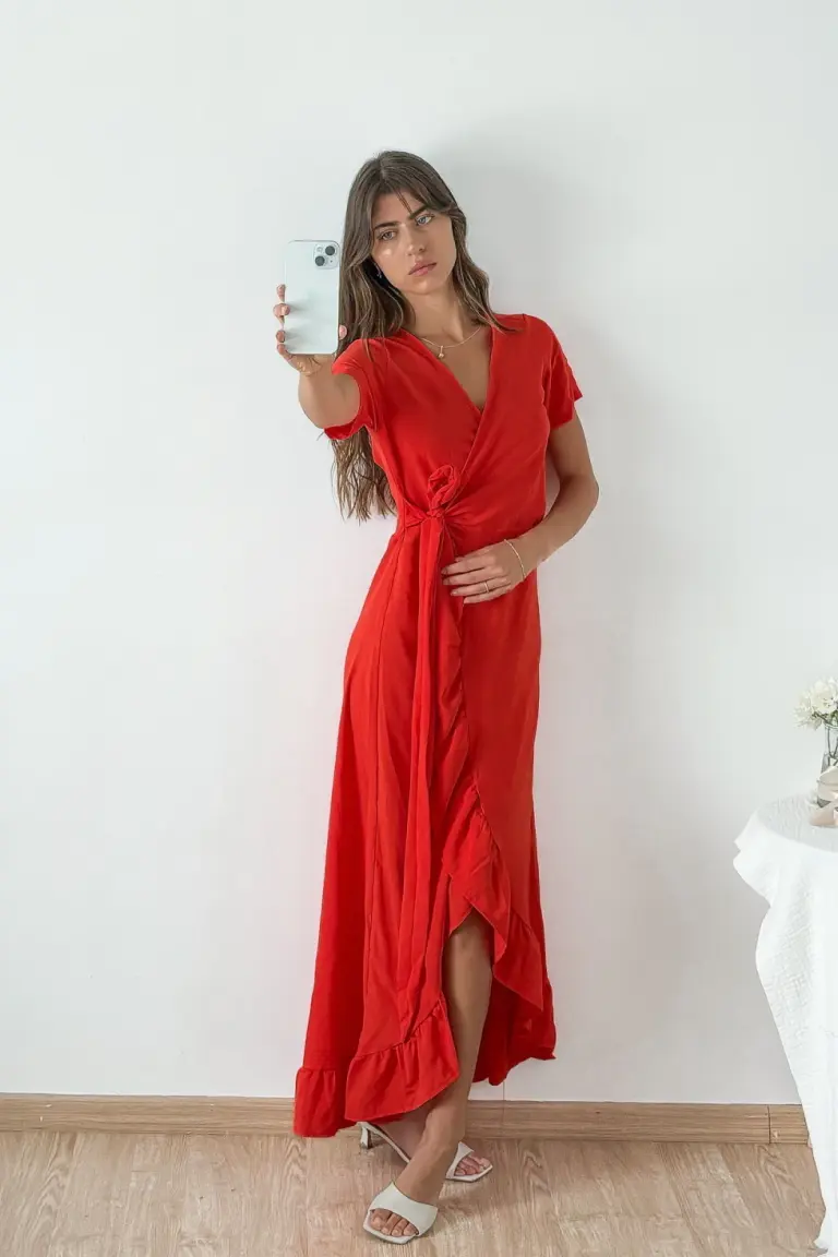 Vestido Cruzado Elegante de Benka en Vestidos para argentina