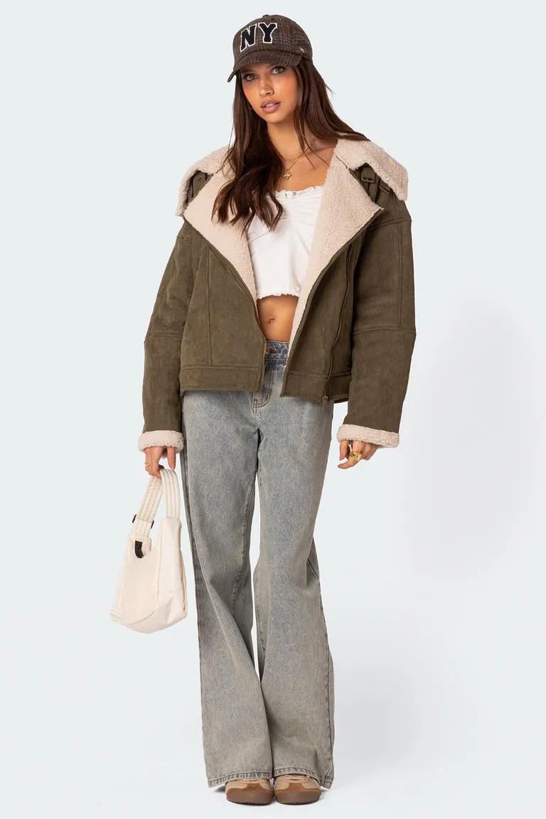Campera oversize corderito gamuza sintética de Edikted en Chaquetas para argentina
