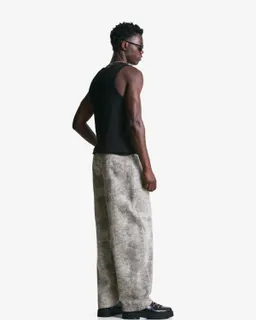 Pantalón superbaggy estampado de Bershka en Pantalones para argentina
