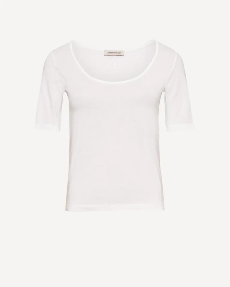 Remera blanca de escote redondo y mangas 3/4 en cómodo jersey de algodón de Jazmin Chebar en Remeras para argentina