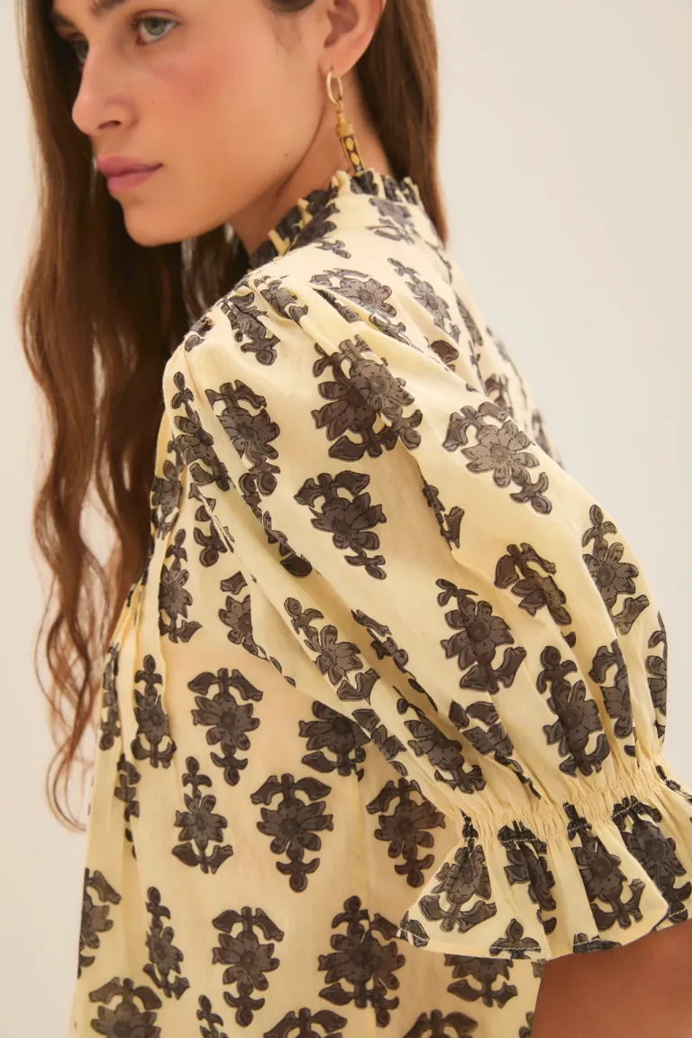 Camisa de mujer de estilo casual con estampado de diseño único de Rapsodia en Camisas para argentina