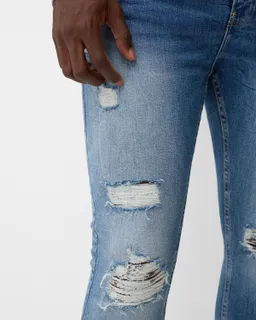 Jeans super skinny rotos de Bershka en Pantalones para argentina