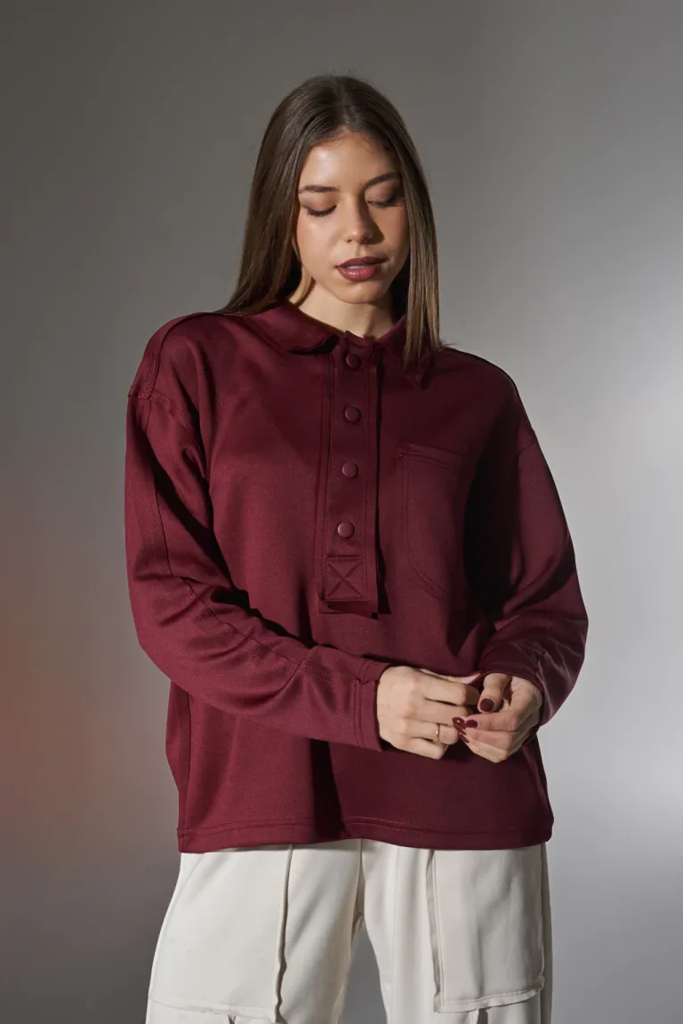 Buzo de punto rojo de corte clásico y diseño versátil para mujer de Apricot en Buzos y Sweaters para argentina