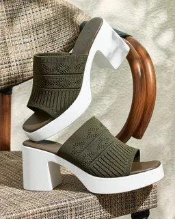 Sandalias basics taco medio cuadrado de Cuccoo en Sandalias para argentina