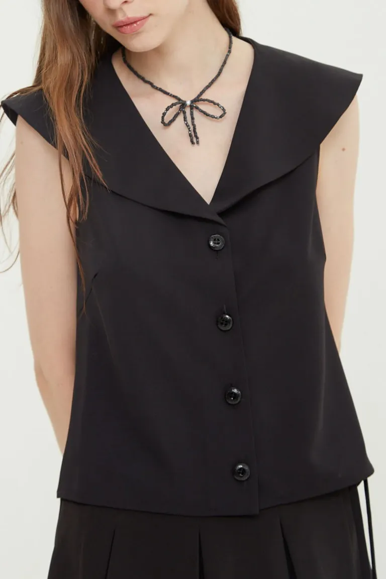 Top sastrero con cuello marinero y botones frontales de Las Pepas en Tops para argentina