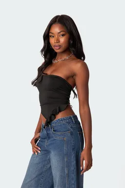 Top halter hayley con volados de Edikted en Tops para argentina