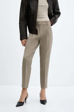 Pantalón recto con pinzas de Mango en Pantalones para argentina