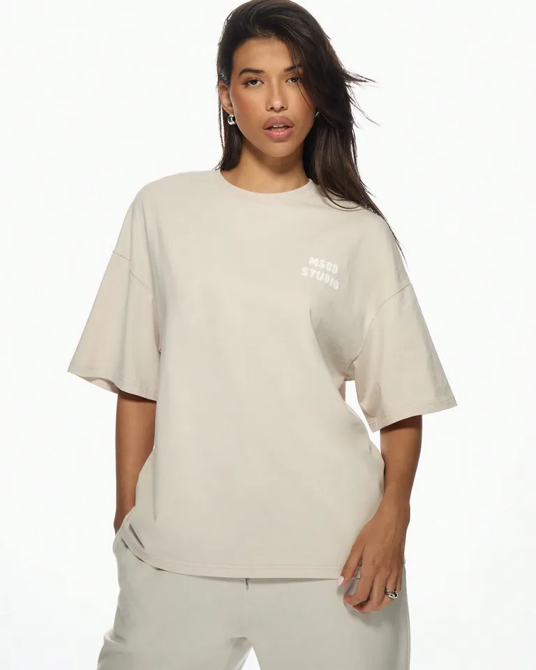 Remera oversize minimalista urbana de Missguided en Remeras para argentina