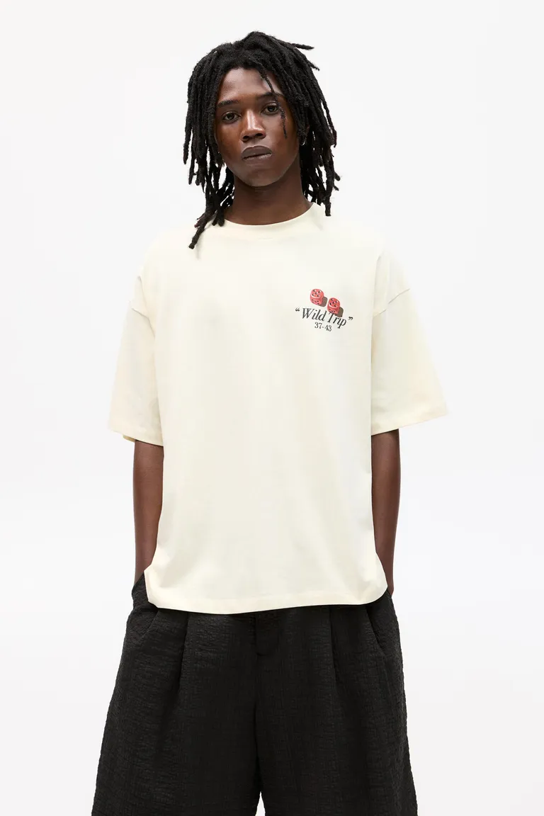 Remera gráfico dados de Pull&Bear en Remeras y Polos para argentina