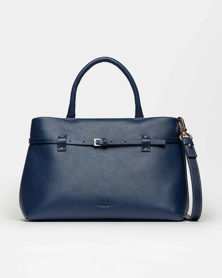 Cartera de mano Bay en cuero graneado con detalles de correa y hebilla de Prüne en Bolsos y Carteras para argentina