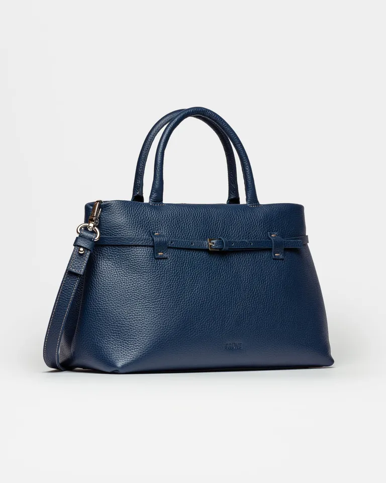 Cartera de mano Bay en cuero graneado con detalles de correa y hebilla de Prüne en Bolsos y Carteras para argentina