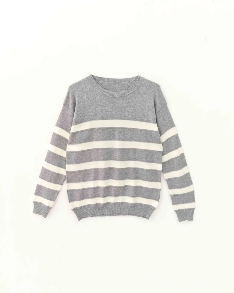Suéter con estampado rayado de líneas horizontales y cuello redondo de Hesed en Buzos y Sweaters para argentina