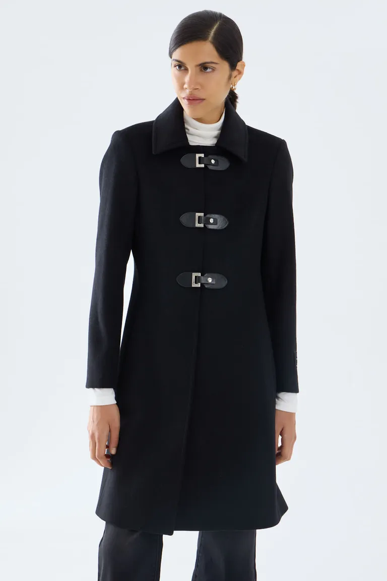 Tapado largo entallado con cierre de hebillas y cuello clásico de Portsaid en Tapados para argentina