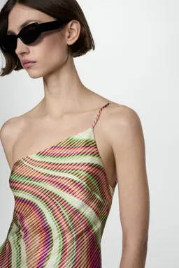 Vestido satinado estampado de Mango en Vestidos para argentina