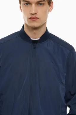Campera bomber liviana de Lefties en Abrigos y Camperas para argentina