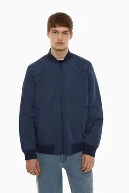 Campera bomber liviana de Lefties en Abrigos y Camperas para argentina
