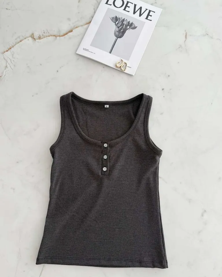 Musculosa de Algodón Rosada con Detalles en Botones de Hesed en Tops para argentina