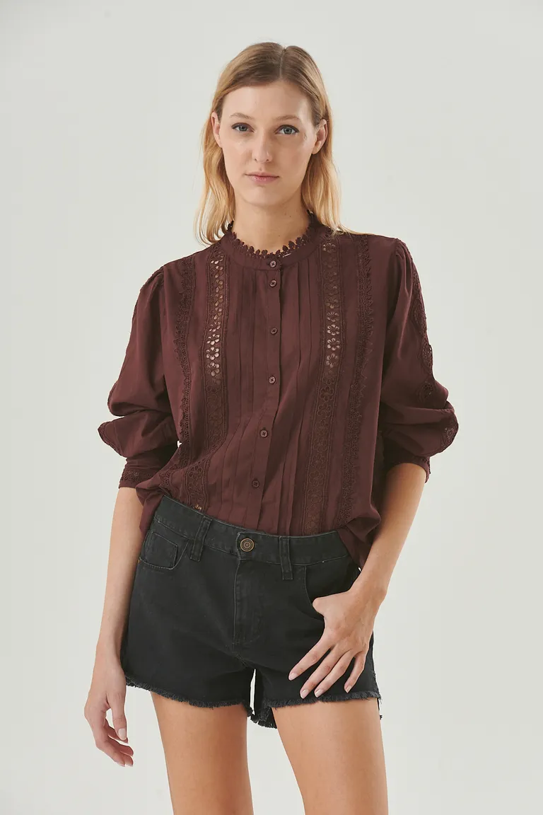 Blusa de manga larga con detalles de encaje y bordados en tonos marrones de Sweet en Blusas para argentina
