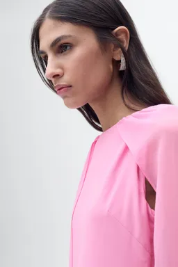 Vestido capa vuelo de Mango en Vestidos para argentina