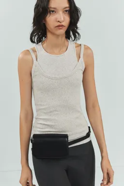 Top tirantes cuello escotado de Mango en Tops para argentina