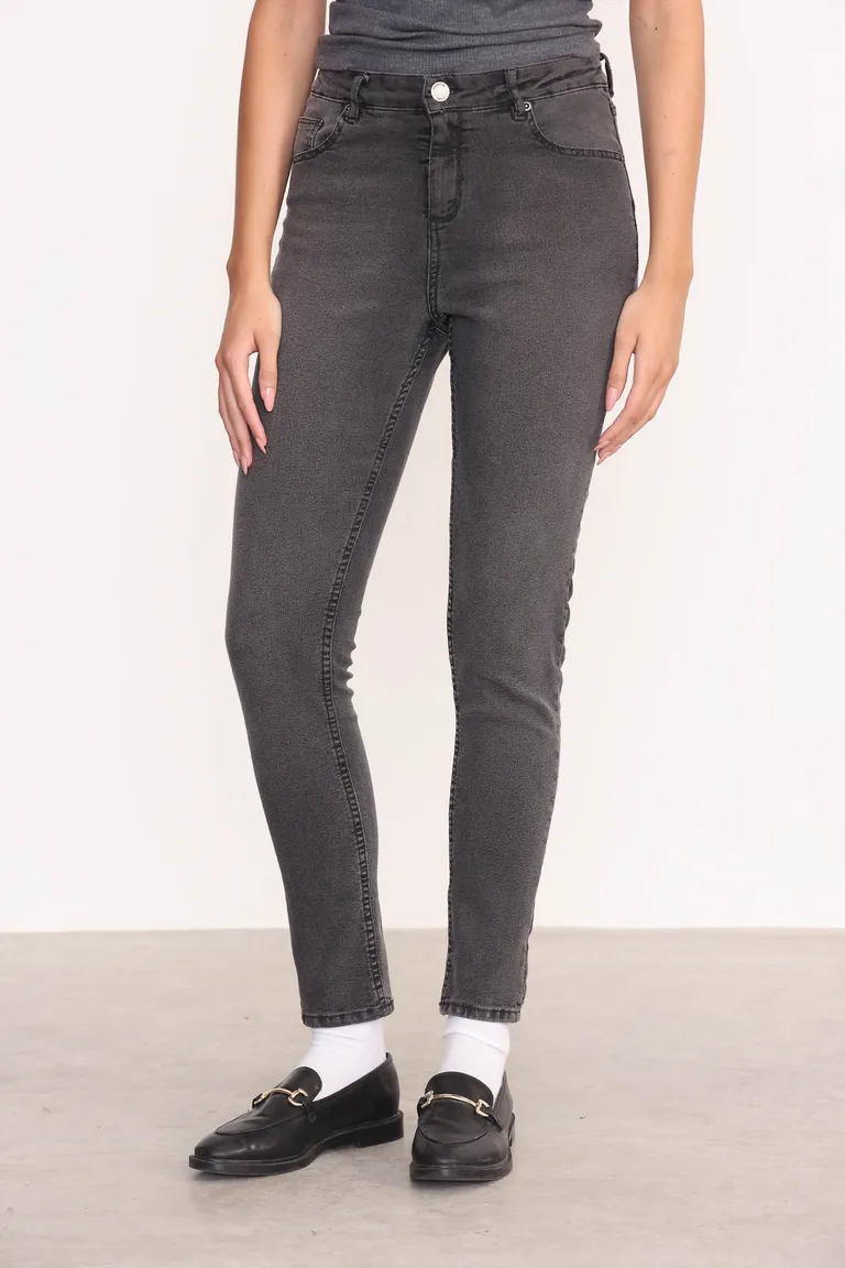 Jeans skinny vintage de tiro medio para mujer de cinco bolsillos de Yagmour en Pantalones para argentina