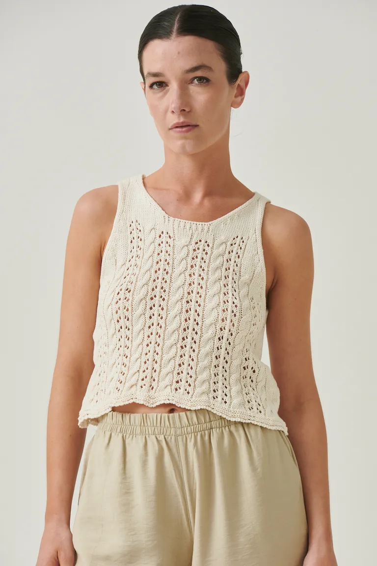 Top de diseño tejido calado sin mangas para un look casual y fresco de Sweet en Tops para argentina