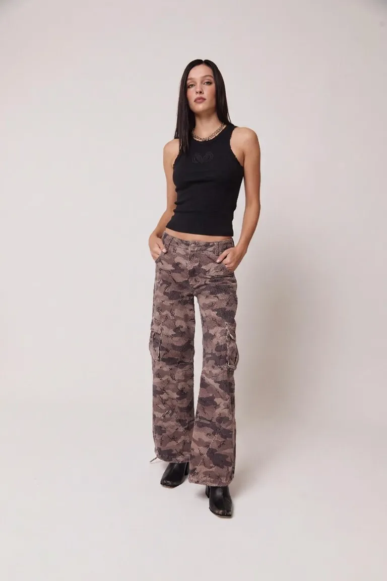 Musculosa con cuello halter y detalle bordado frontal de 47 Street en Tops para argentina